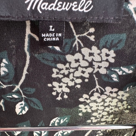 Madewell 100% Silk NWOT Ruffle-Hem Wrap Top in Antique Floral Large - Picture 9 of 16